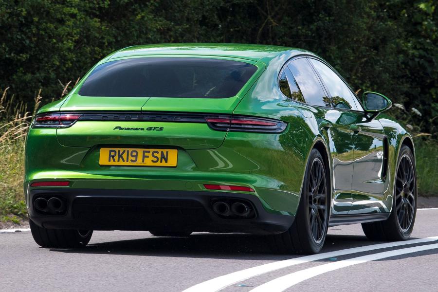  Porsche Panamera GTS 2019 года  (UK) (фото 14 из 17)